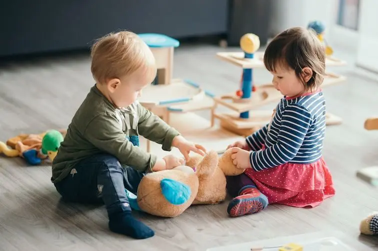 Une micro-crèche en franchise la cabane d'Achille et Camille