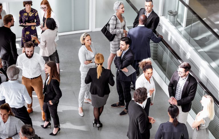 Les avantages et inconvenients de la franchise les instances de dialogue Les avantages et inconvenients de la franchise les instances de dialogue, et la nécessité de convaincre les franchisés pour avancer