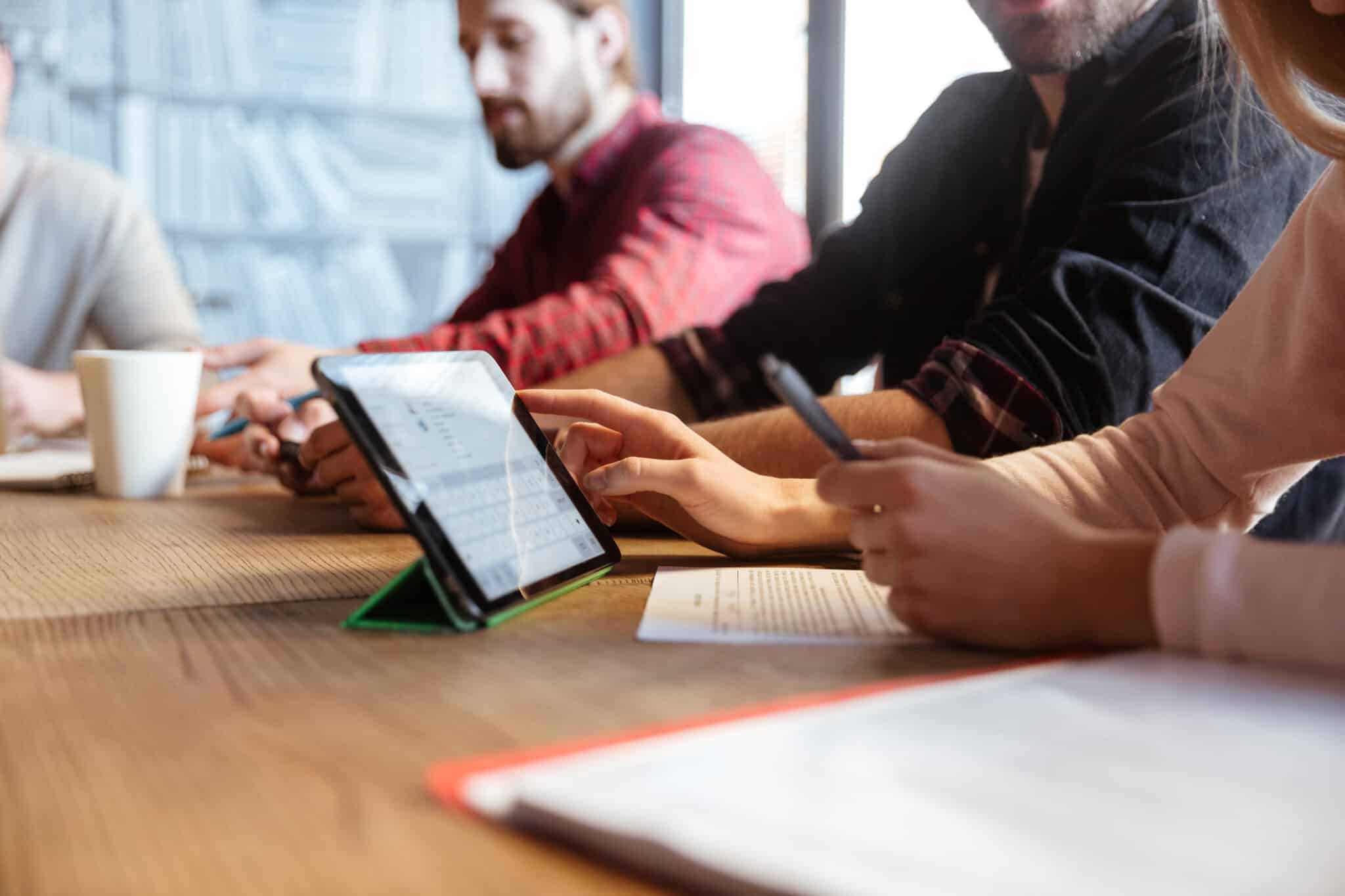 Optimisation de la formation des franchisés via l'outil digital Lexika pour la transmission du savoir-faire.